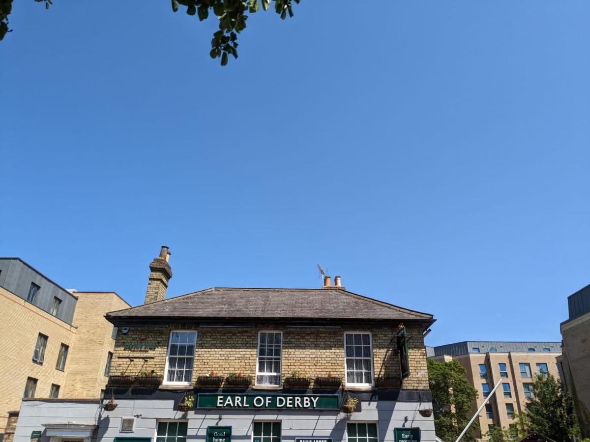 The Earl Of Derby Hotel CBG Екстериор снимка