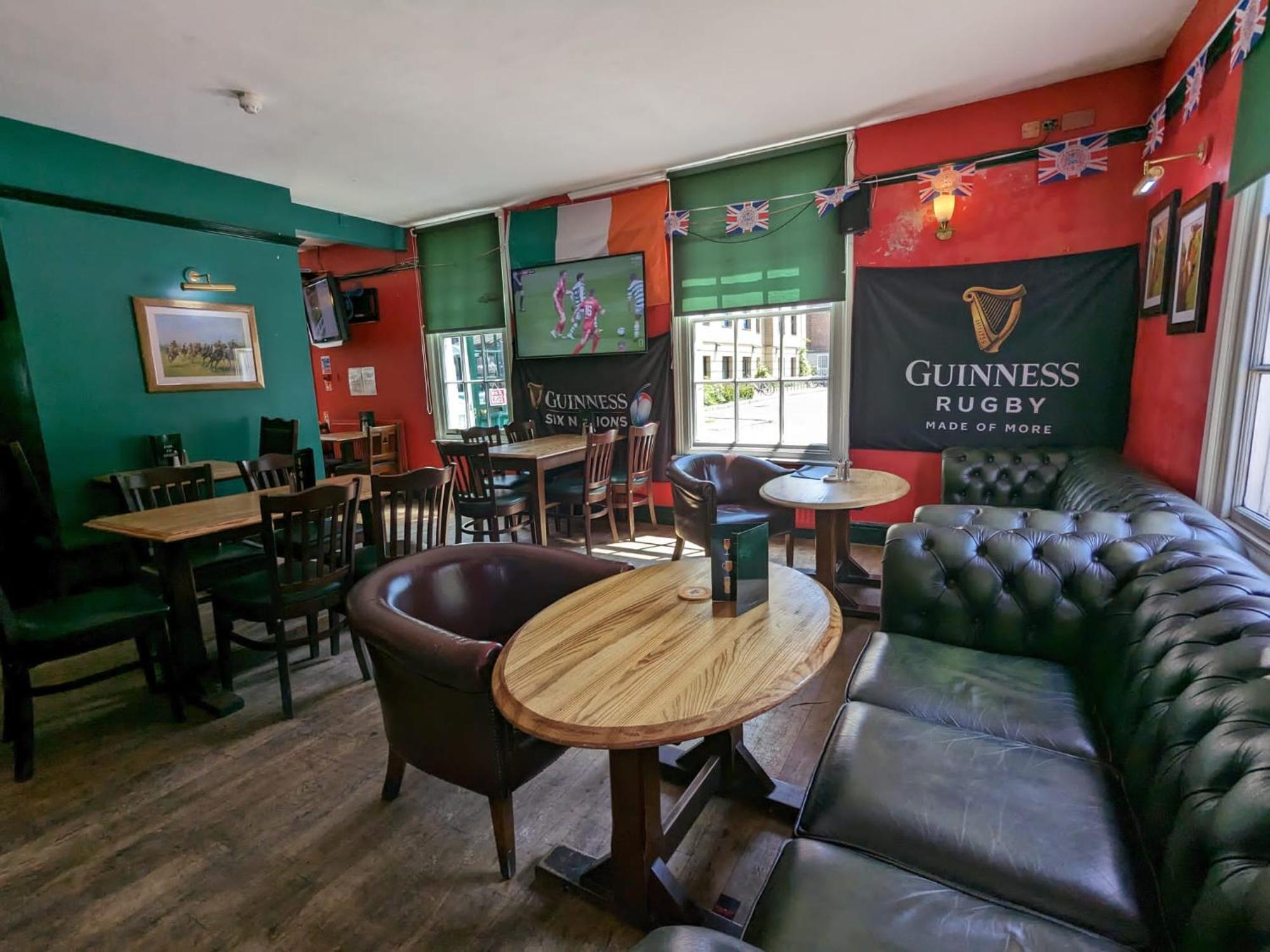 The Earl Of Derby Hotel CBG Екстериор снимка